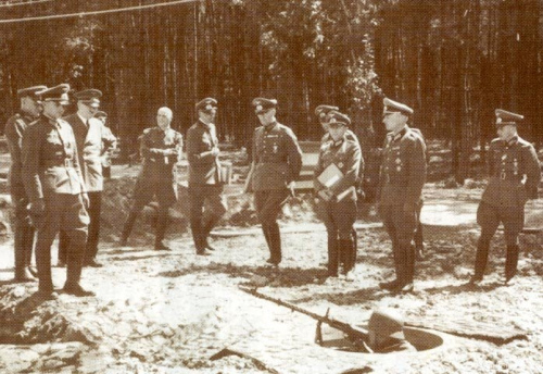 командный пункт Гитлера Вервольф (Wehrwolf)
