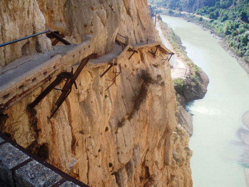 Королевская тропа (El Caminito del Rey) - один из самых опасных маршрутов в мире