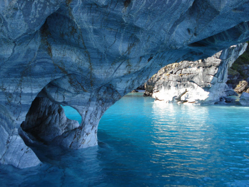 Мраморные пещеры в Чили (Las Cavernas de Marmol)