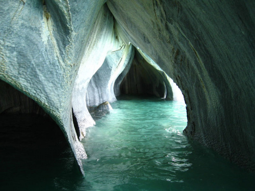 Мраморные пещеры в Чили (Las Cavernas de Marmol)