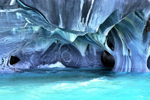 Мраморные пещеры в Чили (Las Cavernas de Marmol)