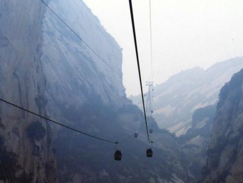 Гора Хуашань (Huashan Mountian), что в переводе с китайского значит