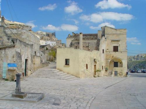 В Италии открыли пещерный отель Sassi di Matera
