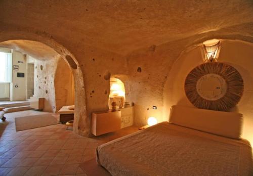 В Италии открыли пещерный отель Sassi di Matera
