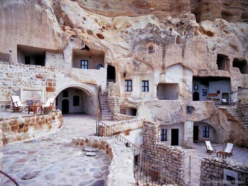 Пещерный отель Yunak Evleri в Каппадокии (Турция)