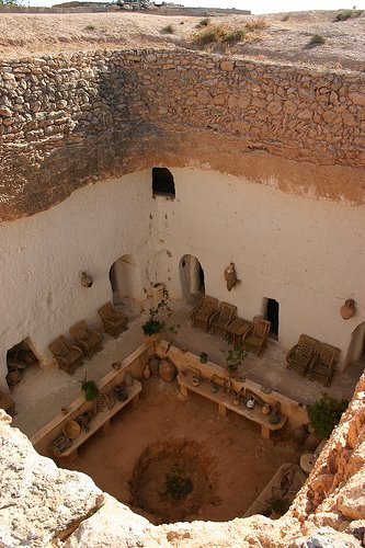 Cave Hotel, Ruhaibayt