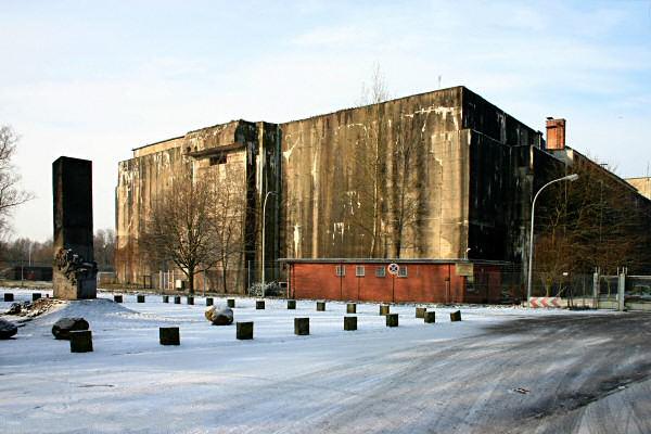 База-бункер немецких подводных лодок « ВАЛЕНТИН»