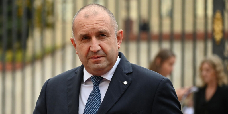 Президент Болгарии Радев выступил против дополнительных поставок оружия на Украину