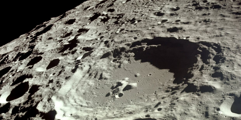 The Atlantic: камера ShadowCam найдет воду в районах постоянной тени на Луне