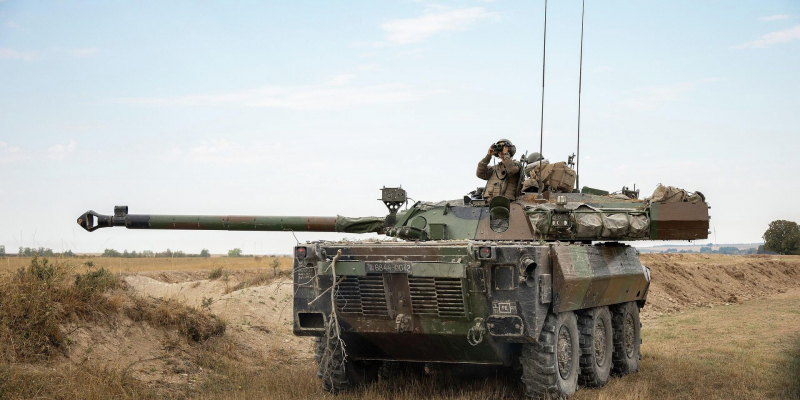 Figaro: французы ищут оправданий для отправки колесных танков на Украину, но не находят 