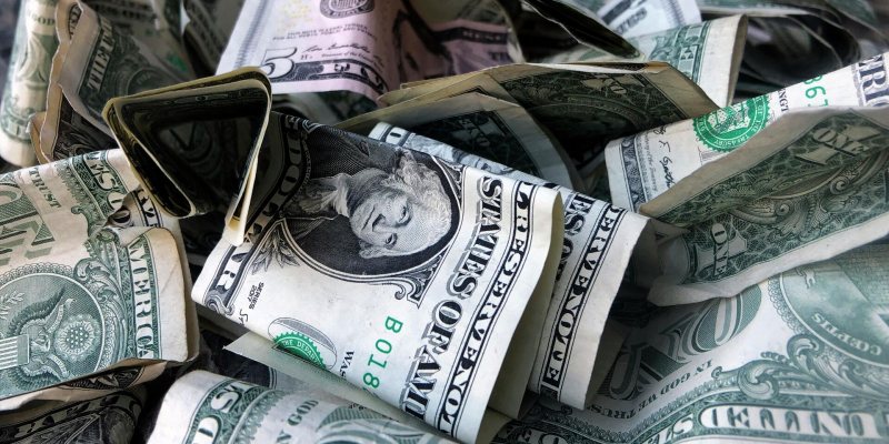 NYP: антироссийские санкции положат конец способности США неограниченно печатать доллары  