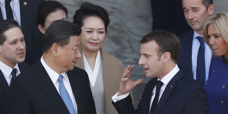 Monde: Китай спокоен насчет своего предпочтения России Западу, а вот ЕС и США нервничают 