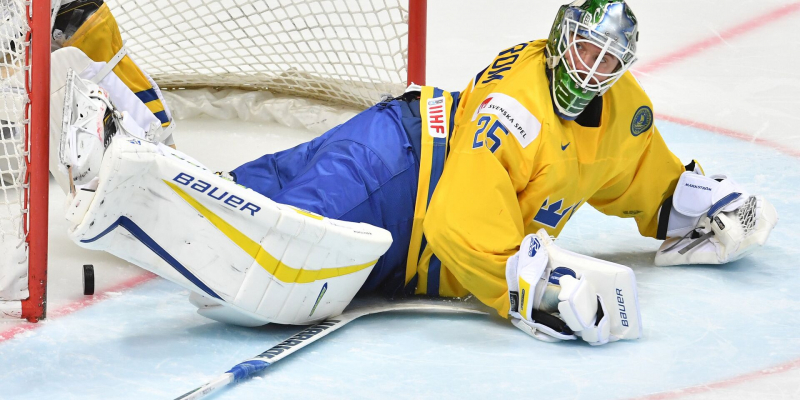 Postimees: чемпионат мира по хоккею без участия России проходит при пустых трибунах