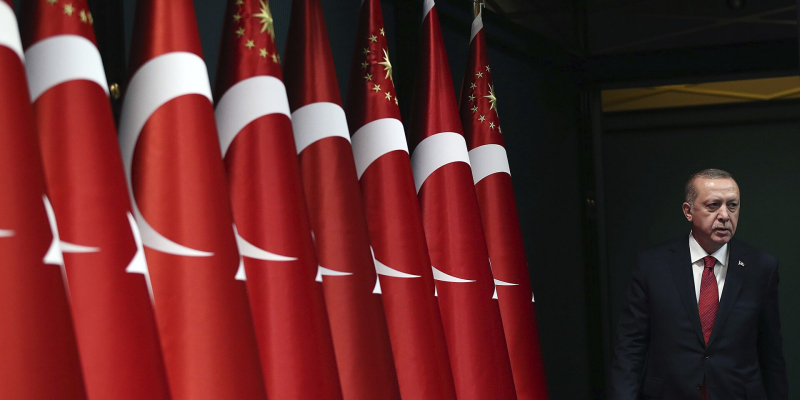Yeni Şafak: при Эрдогане Турция продолжит балансировать между США и Россией