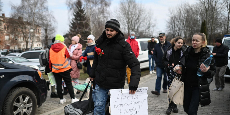 iROZHLAS: в Чехии попросят помощи беженцев с Украины из-за проблем в экономике