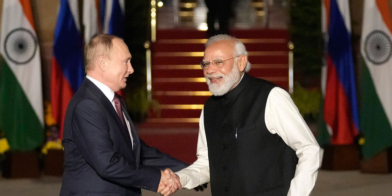 IE: Индия стремится сохранить отношения с Россией, несмотря на недовольство США