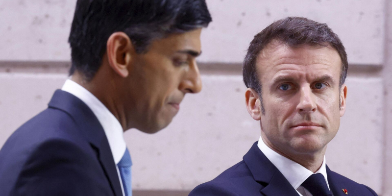 Politico: воинственность Макрона испортила отношения между Францией и Германией 