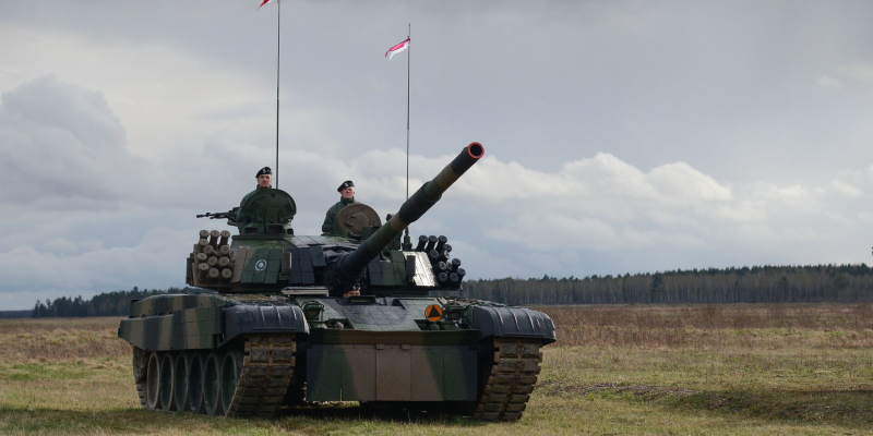 SE: поляки верят, что в случае вооруженного нападения НАТО их защитит
