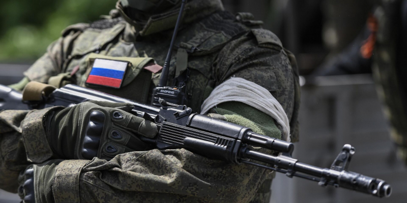 Украина стоит перед "серьезным риском" проиграть России в этом году, говорит бывший командующий ВС Великобритании