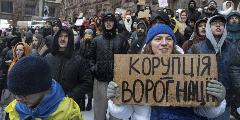 Politico: на Украине грозят передовой журналистам, расследующим случаи коррупции