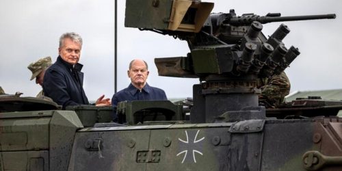 Spiegel: фото Шольца на танке в Литве говорит о серьезном отношении к Прибалтике