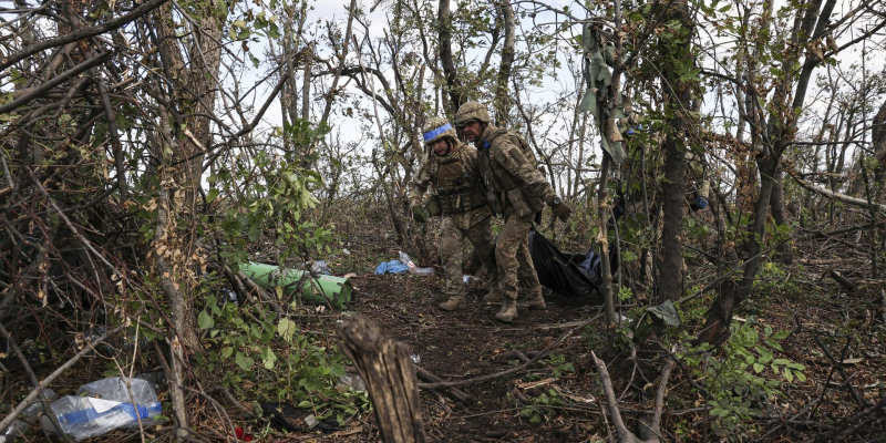 Под напором российских войск украинцы сдают все больше территорий на юге Донбасса