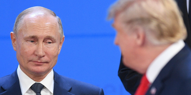 Independent: несмотря на соперничество с Путиным, Трамп не будет помогать Киеву