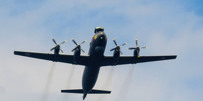 NJ: в Пентагоне назвали профессиональным пролет Ил-38 над авианосцем Carl Vinson
